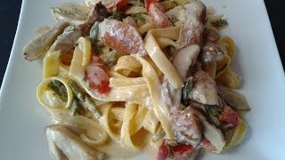 Tagliatelle ai funghi porcini  asparagi e crema di zafferano [upl. by Buatti518]