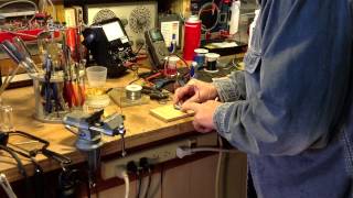 Build a Z1 Battery for your Zenith TransOceanic [upl. by Hartwell]