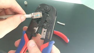 RJ45 Stecker richtig crimpen Cat5e ohne Einfädelhilfe Tipps und Tricks [upl. by Schwerin]