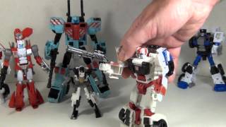 Hasbro Transformers Generations Combiner Wars Defensor [upl. by Yesor]