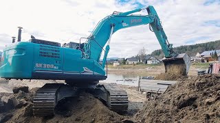 KOBELCO SK 300 NLC  Hochwasserschutzbau [upl. by Auqenaj725]