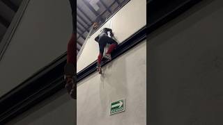 Escale Una Pared Con Los Escaladores De SpiderMan🕷️😱 [upl. by Nakeber211]