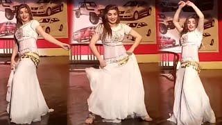 RAIMA KHAN PERFORMANCE ISHQ DI TADI WAJDI  SHALIMAR THEATER  SMB [upl. by Wilinski]