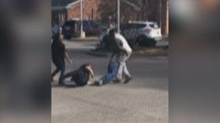 Civilians help cop take down hostile suspect [upl. by Pedrotti]