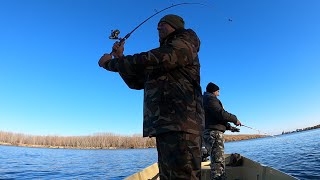 Am profitat de vreme și am ieșit la o pescuială pe zona Mahmudia 🐟🎣 [upl. by Cornwall]