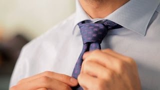 How to Tie a Small Knot  Mens Fashion [upl. by Alain]