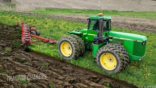 John Deere 8850 Tractor Plowing [upl. by Nance]