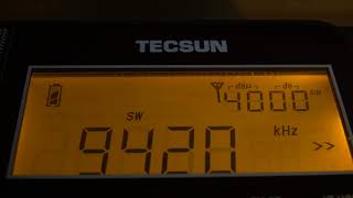 Tecsun PL880 Shortwave Radio  Scanning for Stations [upl. by Ashford]