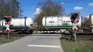 RTBC 193 726 met goederentrein bij oude overweg D [upl. by Doone]