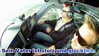 Dennis überrascht seinen Vater mit seiner Pilotenlizenz  httpswwwflugschulefollowmecom [upl. by Anwahsal669]