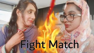 Desi Auntie VS Sahri kuri fight match 😂End Mei kon jeeta 🤔Sawera Sultan [upl. by Syd523]