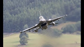 Mach Loop 2018  Aviano F16 quotBuzzardsquot and friends drop into the low fly Full sound  HD [upl. by Atena]