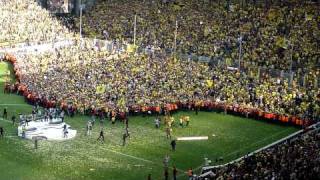 Die Sud flippt aus  Borussia Dortmund 14052011 [upl. by Foote]