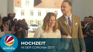 Hochzeit trotz Corona Trauung eines Paares in Glücksburg [upl. by Aihsram]