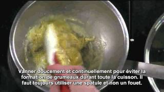 Oeufs  brouillés bain marie [upl. by Garlanda46]