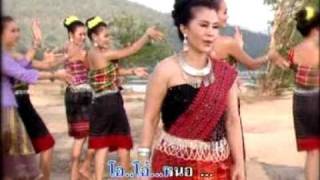 เพลง อีสานบ้านเฮา Mon rak mae nam moon [upl. by Harsho]