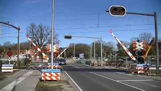 Spoorwegovergang GilzeRijen  Dutch railroad crossing [upl. by Drake]