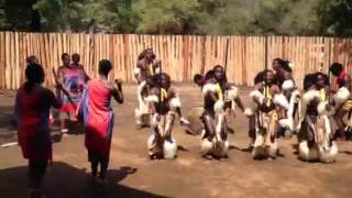 Dança típica Africana [upl. by Harrell36]