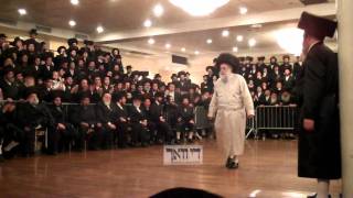 Toldos Aharon Rebbe  Mitzvah Tanz [upl. by Irat]