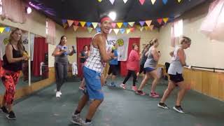 UNA BANDOLERA  SALSA  ZUMBA TONING [upl. by Fariss]