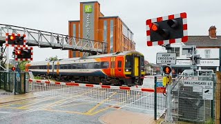 Grimsby Wellowgate Level Crossing Lincolnshire [upl. by Yand]