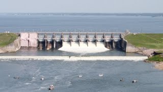 Lake Livingston Dam [upl. by Sapphera447]