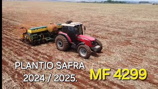 PLANTIO DA SOJA 202425 AVANÇA NO GOIAS COM MF 4299 GABINADO NA PLANTADEIRA TATU MARCHESAN [upl. by Riggins]