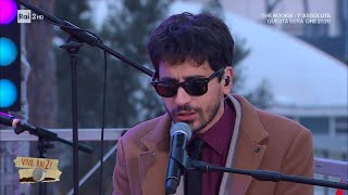 Valerio Lundini e i Vazzanikki dal vivo con “I figli degli altri” – Viva Rai2 26012024 [upl. by Anitsirhk]