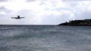 747 Landing  StMaarten [upl. by Cloots]