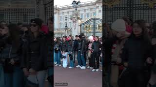 Hyde Park Corner to Buckingham Palace Evening Walk  London Lens Walking Tour 4K Short 16 [upl. by Ahsel]