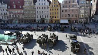 Żołnierze NATO opuszczają wrocławski Rynek TIMELAPSE [upl. by Niddala]