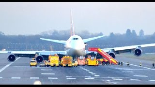 Virgin Atlantic Boeing 747 VS43 Gatwick Emergency Landing with ATC Radio Undercarriage Failure [upl. by Otrebireh]