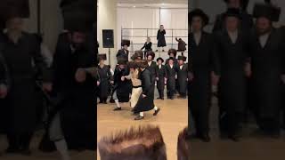 Spinka Rabbi dancing at his grandsons wedding [upl. by Orelie]