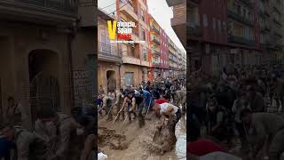 Valencia Spain thousands of people helpingspain valencia floods devastated city [upl. by Ibor690]