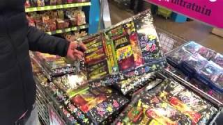 Vuurwerk intratuin 2018 mega veel shoppen [upl. by Okoyik]