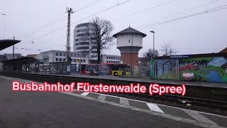 Busbahnhof Fürstenwalde Spree Busbetrieb neben dem Bahnsteig [upl. by Aya]