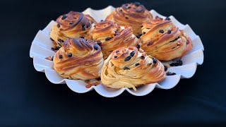 Raisin cruffin recipe  Easiest and simple way to make cruffins with raisins cruffin simpledessert [upl. by Sleinad]