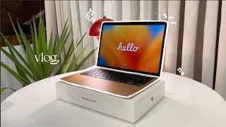 MacBook Air M1 in 2024 aesthetic unboxing 💻🌿 full honest review  accessories [upl. by Anirod]