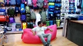 Cómo inflar Sillón Waterdog Puff inflable  Nuevos Objetos [upl. by Akemahs]