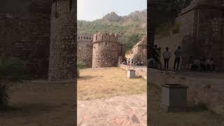 Bhangarh fort Bhangarh ka kila haunted place amijeketomar bhoolbhulaiya [upl. by Sandell]