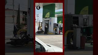 Mujer enloquece y amenaza a empleados de gasolinera en el Estado de México [upl. by Su700]