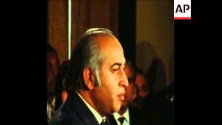 SYND 24 12 71 NEW PRESIDENT BHUTTO HOLDS PRESS CONFERENCE [upl. by Ennylyak]