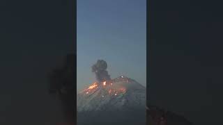 Volcán Popocatépetl hace erupción [upl. by Nera]