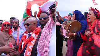 Kulmiyow hodhadhoo Siyaasi Qabyo tire oo dalka yimi [upl. by Servetnick]